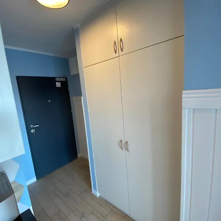 Little White Frog アパート