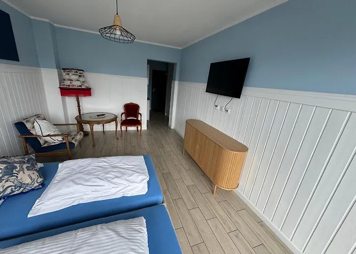 Little White Frog アパート